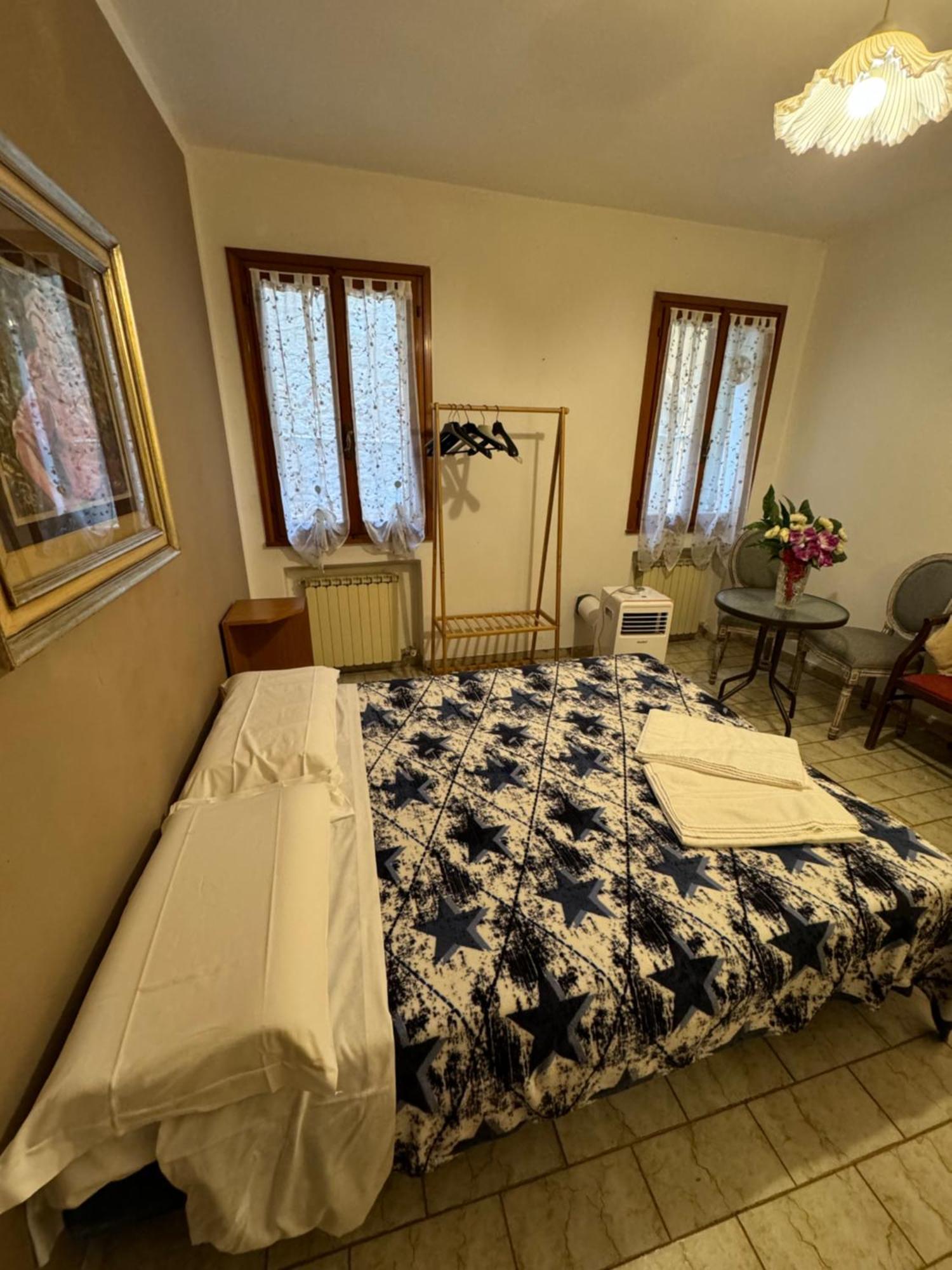 Hotel The Wolf House Venecia Exterior foto